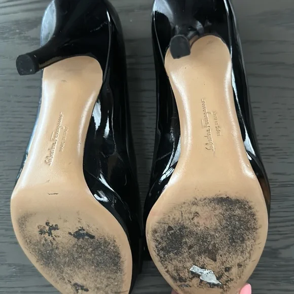 Salvadore ferragamo heels - Picture 6 of 8